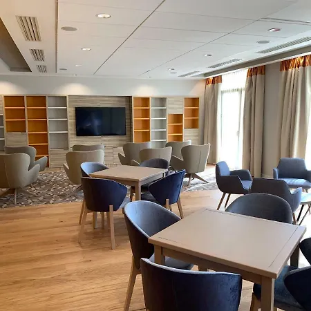 Services Seniors Domitys - Les Safrans Apartmanhotel