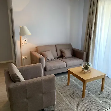 Services Seniors Domitys - Les Safrans Aparthotel 4*