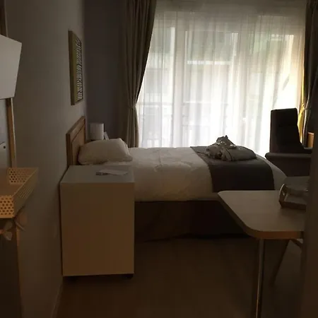 Services Seniors Domitys - Les Safrans Apartmanhotel *