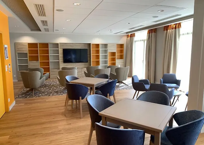 Services Seniors Domitys - Les Safrans Aparthotel