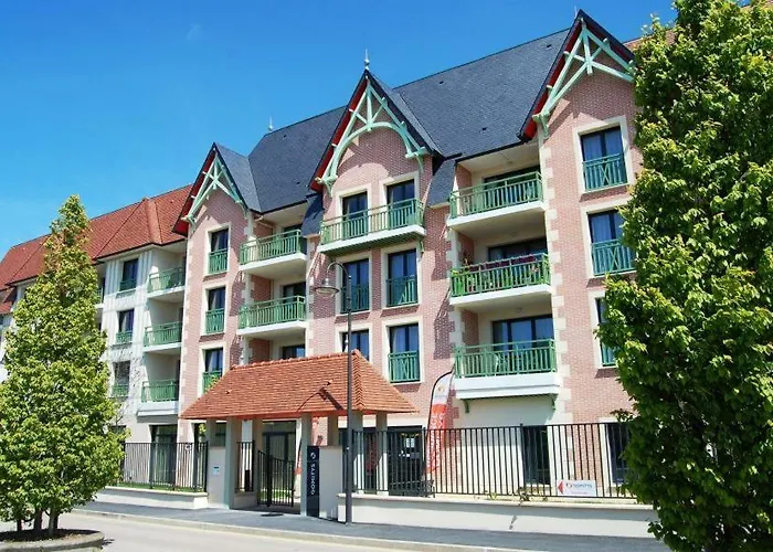 Services Seniors Domitys - Les Safrans Aparthotel Dives-sur-Mer